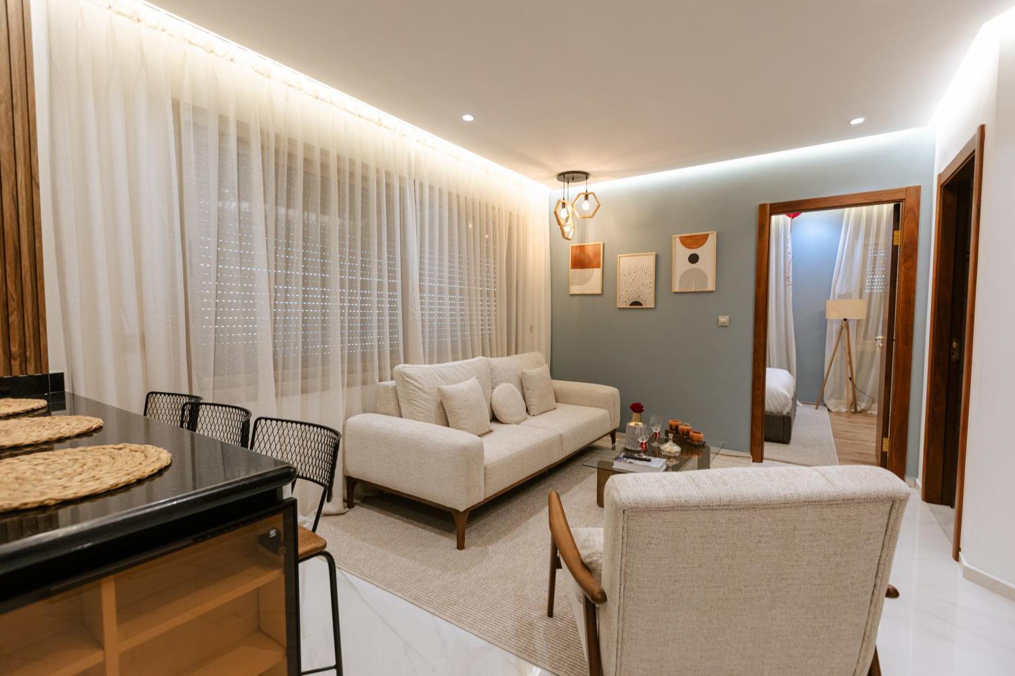 Marina View Residence Luxurious Studio Retreat With Stunning Ocean Views 1 Double Bedroom, 1 Convertible Couch Tangier Exterior photo