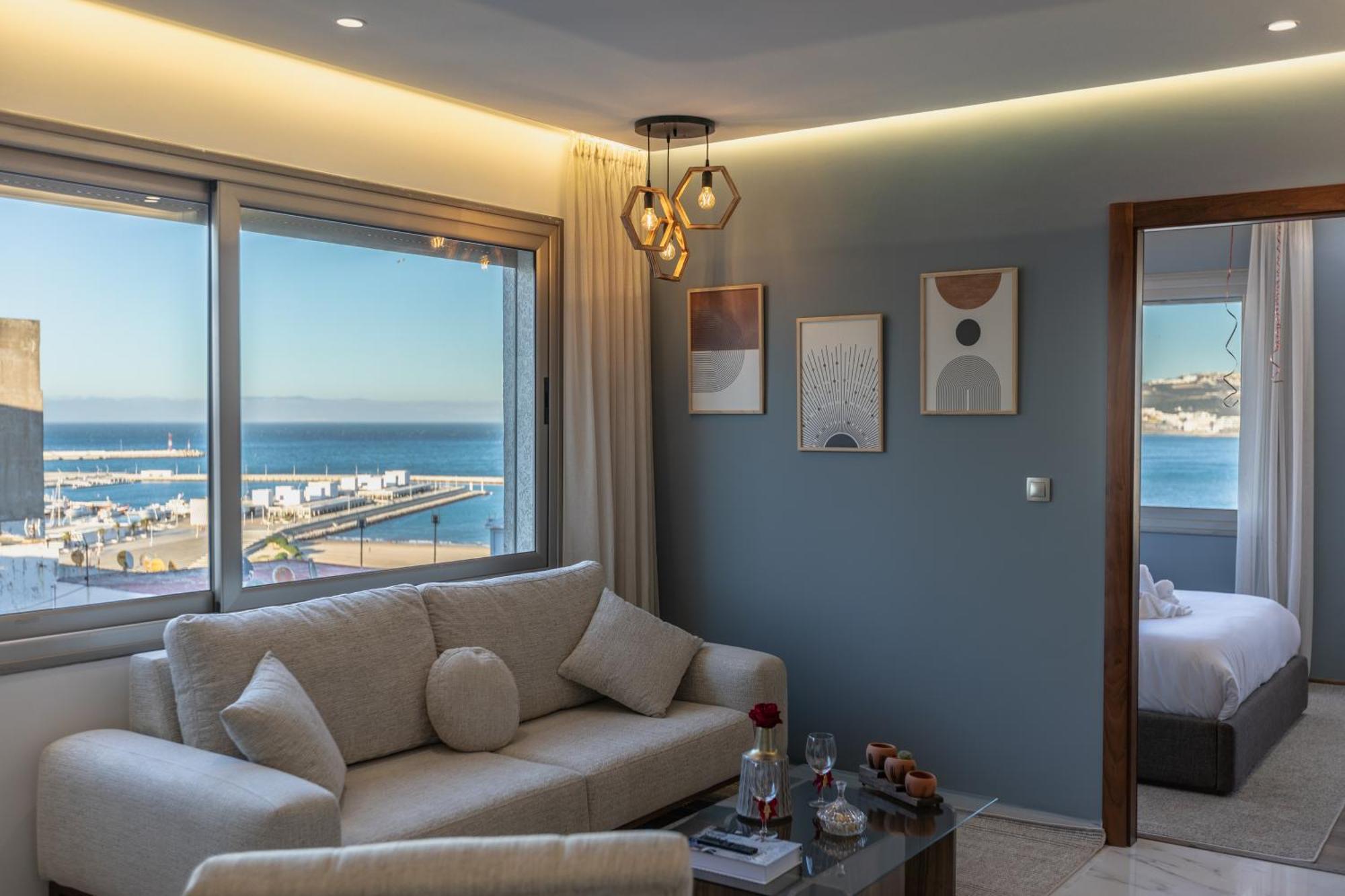 Marina View Residence Luxurious Studio Retreat With Stunning Ocean Views 1 Double Bedroom, 1 Convertible Couch Tangier Exterior photo