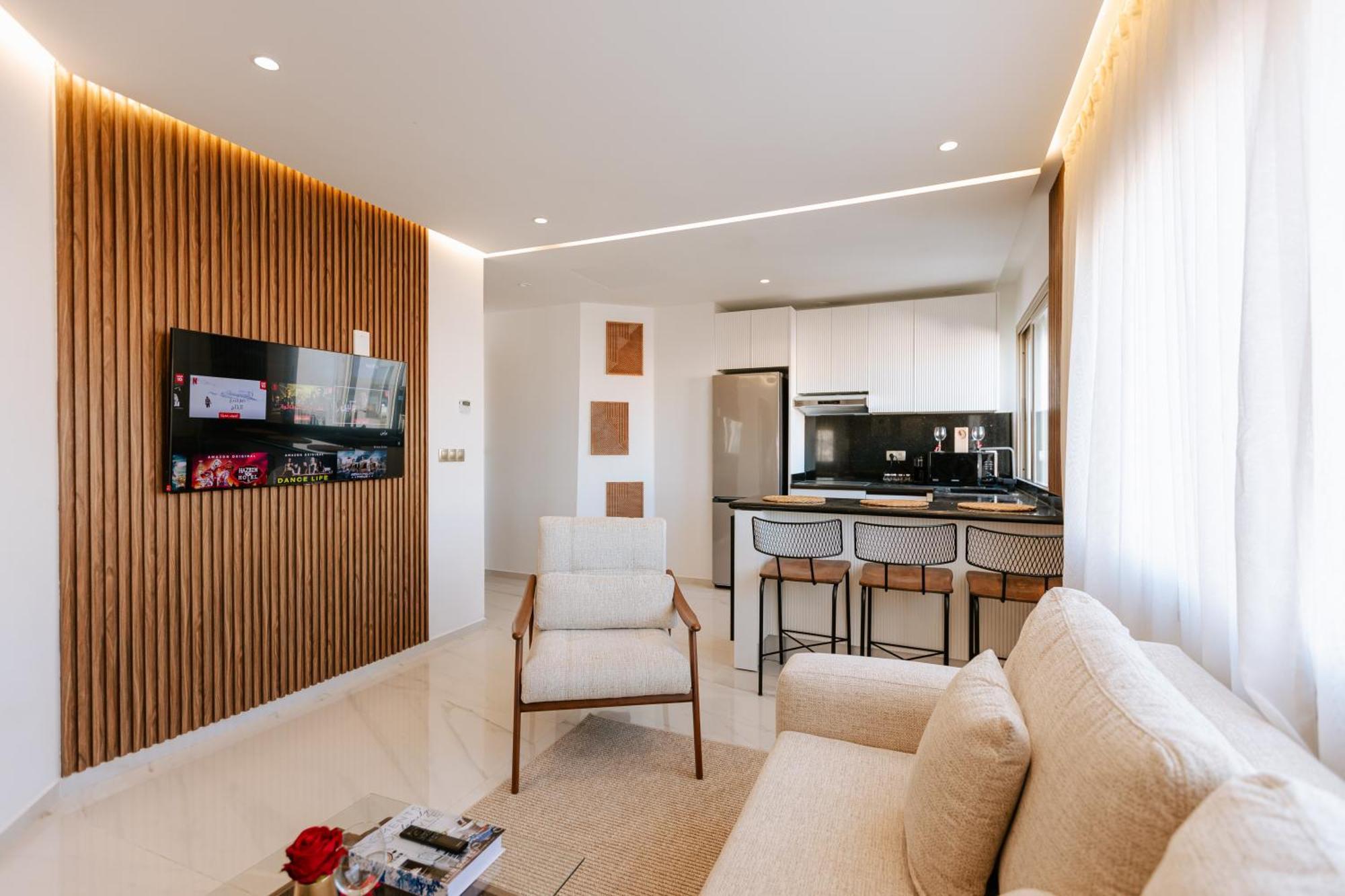 Marina View Residence Luxurious Studio Retreat With Stunning Ocean Views 1 Double Bedroom, 1 Convertible Couch Tangier Exterior photo
