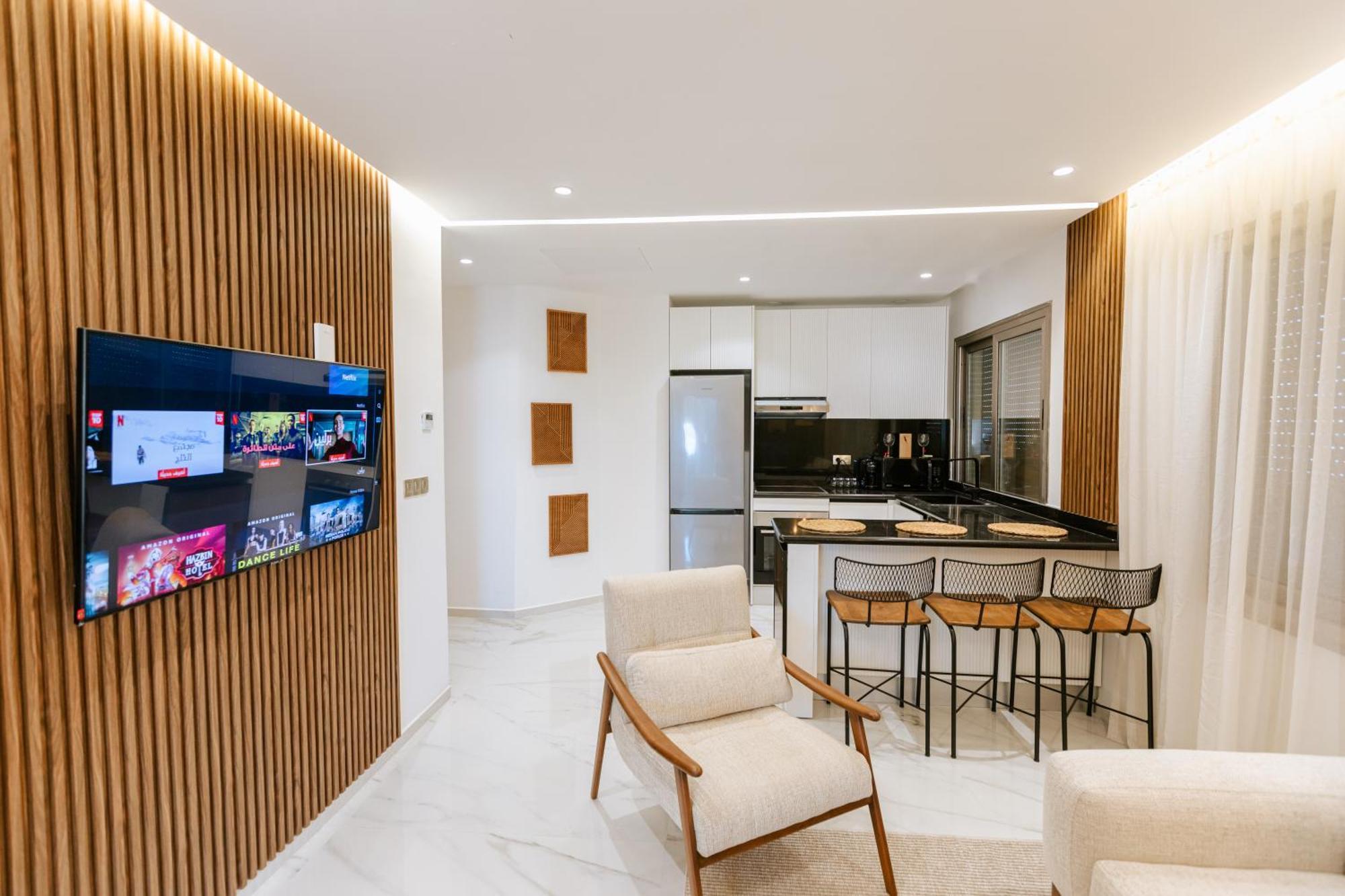 Marina View Residence Luxurious Studio Retreat With Stunning Ocean Views 1 Double Bedroom, 1 Convertible Couch Tangier Exterior photo